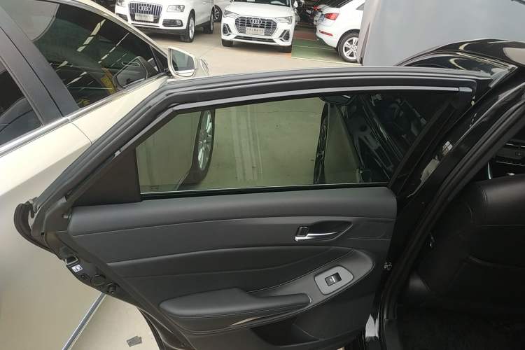 Used Toyota Avalon 2023 2.0L Luxury Edition
