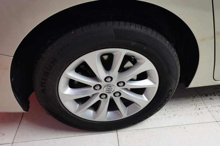 Used Buick GL8 2018 ES 28T Comfort Model China VI Standard