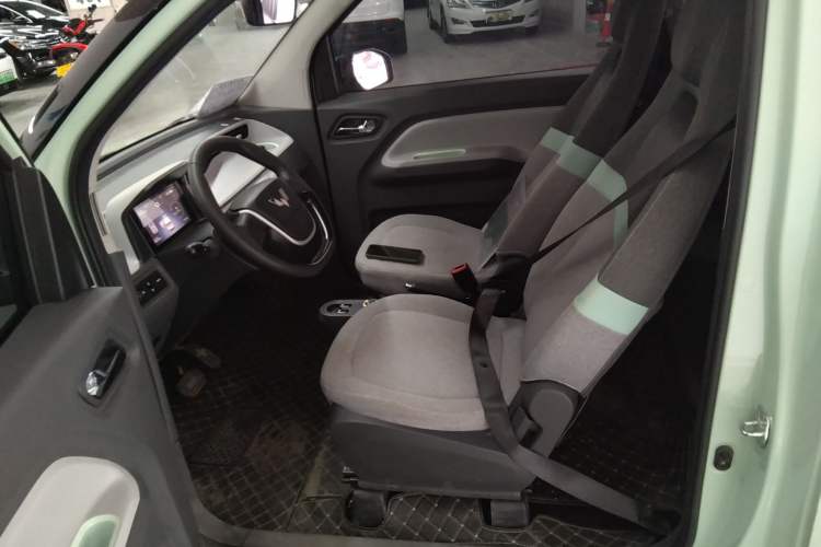 Used Wuling Hongguang MINIEV 2022 Macaron Premium Model – Lithium Iron Phosphate
