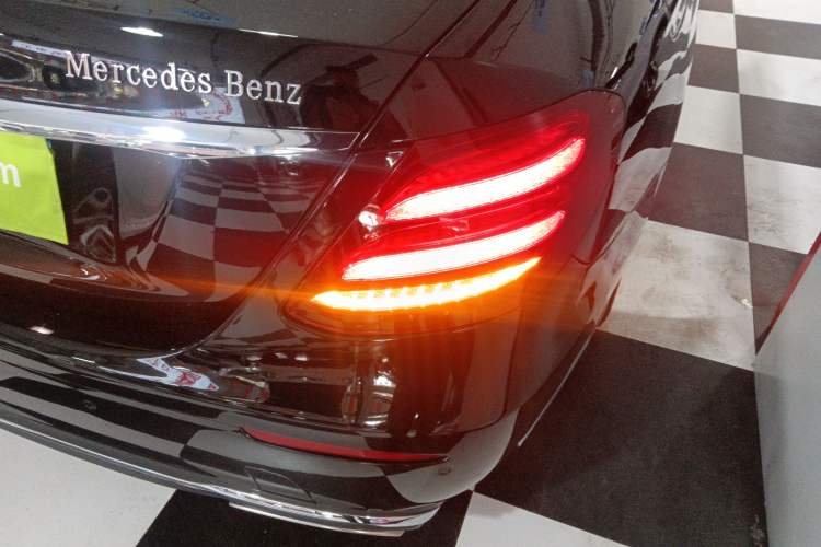 Used Mercedes-Benz E-Class 2018 Facelift E 300 L Luxury Edition