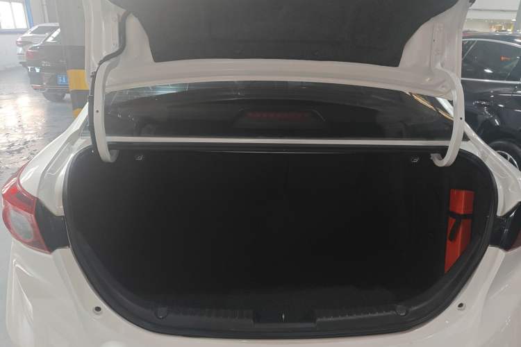 Used Mazda Mazda 3 Axela 2019 Cloud-Controlled Sedan 1.5L Automatic Luxury Model China VI Standard
