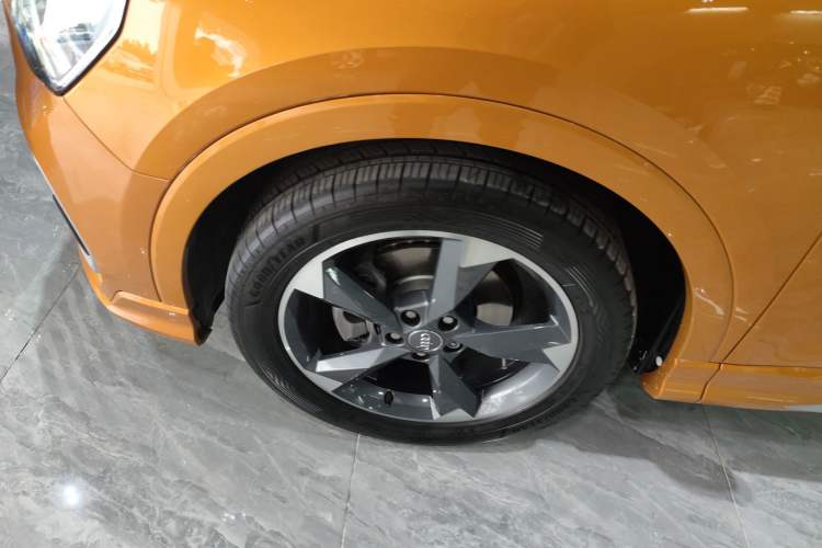 Used Audi Q3 2019 40 TFSI Fashion Dynamic Model