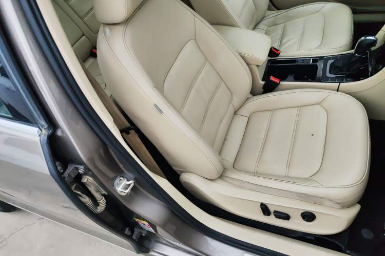 Used Volkswagen Passat 2015 1.8TSI DSG Prestige Edition
