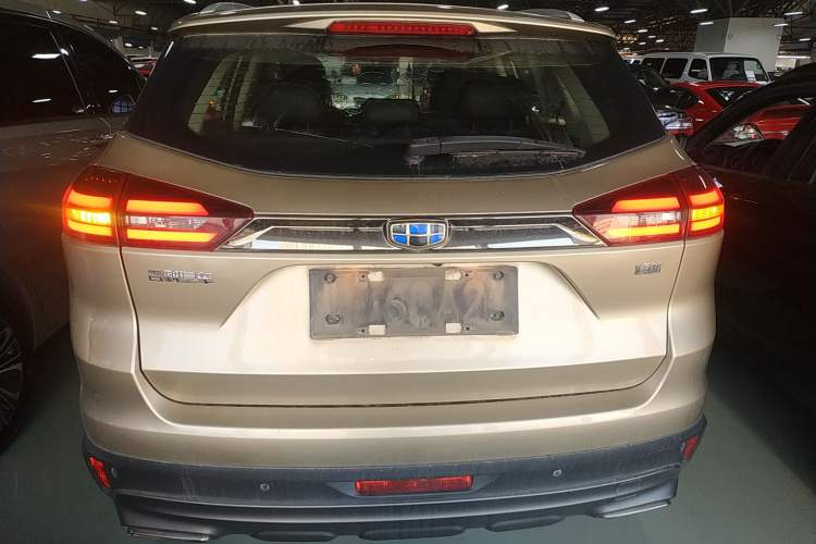 Used Geely Auto Emgrand X7 Sport 2018 1.8TD Automatic Two-Wheel Drive Smart Connect 4G Internet Edition
