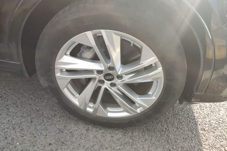 Used Audi Q7 2023 45 TFSI quattro S line Sport model