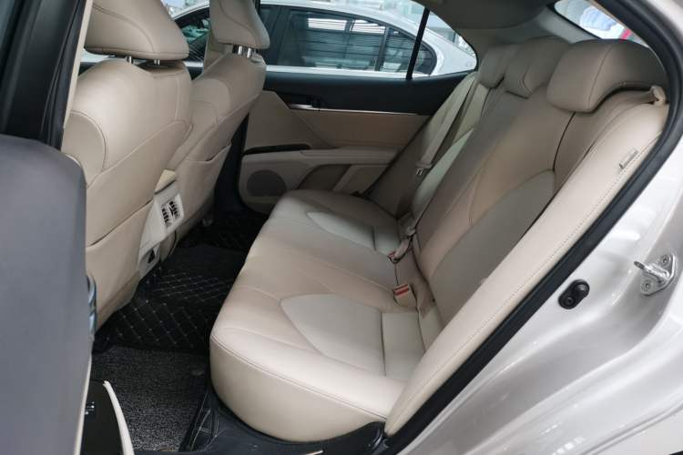 Used Toyota Camry 2019 Revised Version 2.0G Luxury Edition