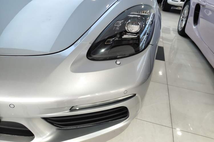 Used Porsche 718 2018 Cayman 2.0T
