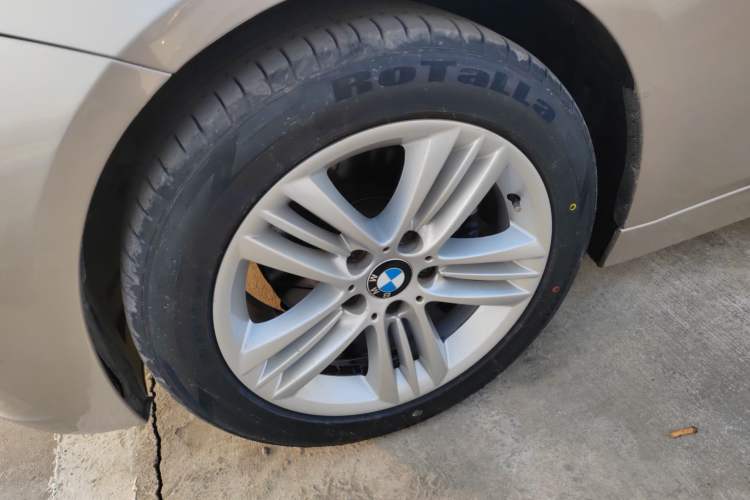 Used BMW 3 Series 2016 320Li Ambition Model
