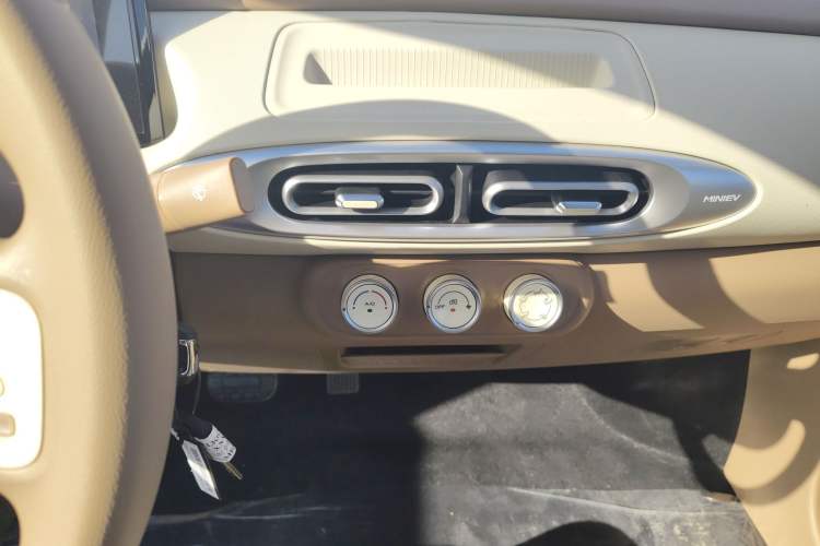 Used Wuling Hongguang MINIEV 2025 Four-Door Version Advanced Edition