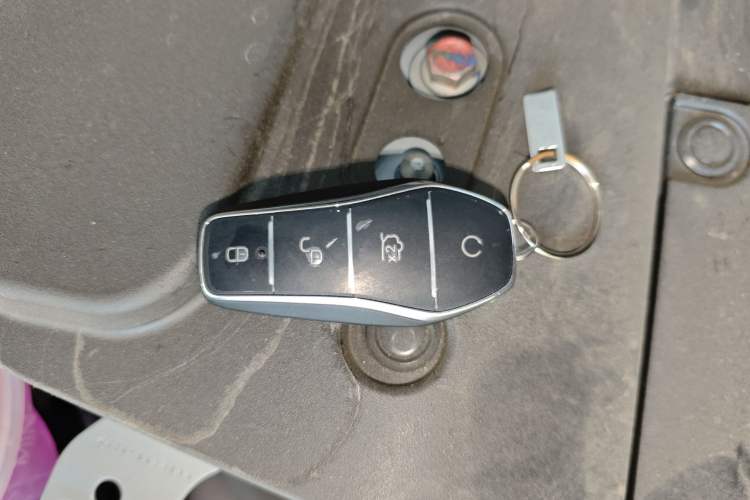 Used BYD Qin L 2025 DM-i Smart Drive 120KM Excellence Model