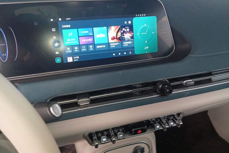 Used ORA Good Cat 2023 401 km Standard Range Premium Version Lithium Iron Phosphate