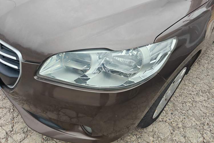 Used Peugeot 301 2014 1.6L Manual Comfort Edition