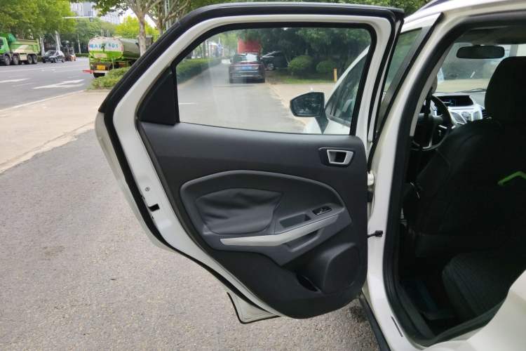 Used Ford EcoSport 2013 1.5L Automatic Fashion Model
