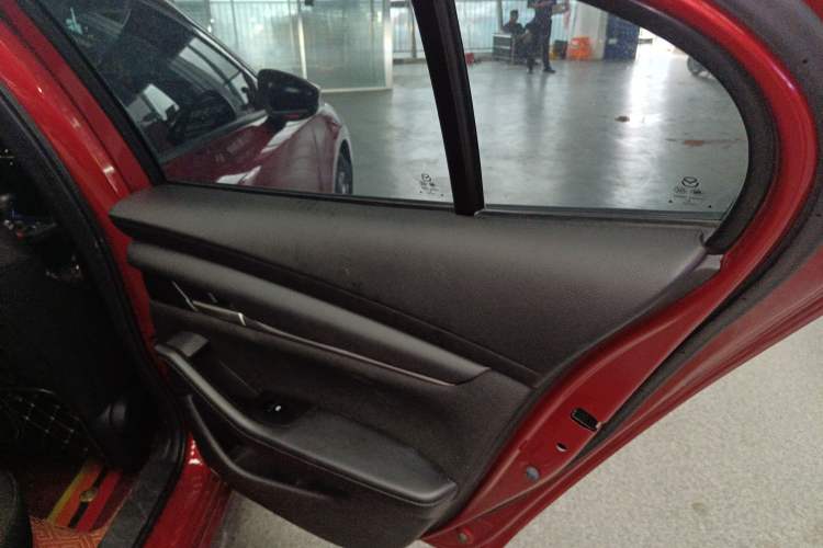 Used Mazda Mazda 3 Axela 2020 1.5L Automatic Zhiyue Sunroof Version
