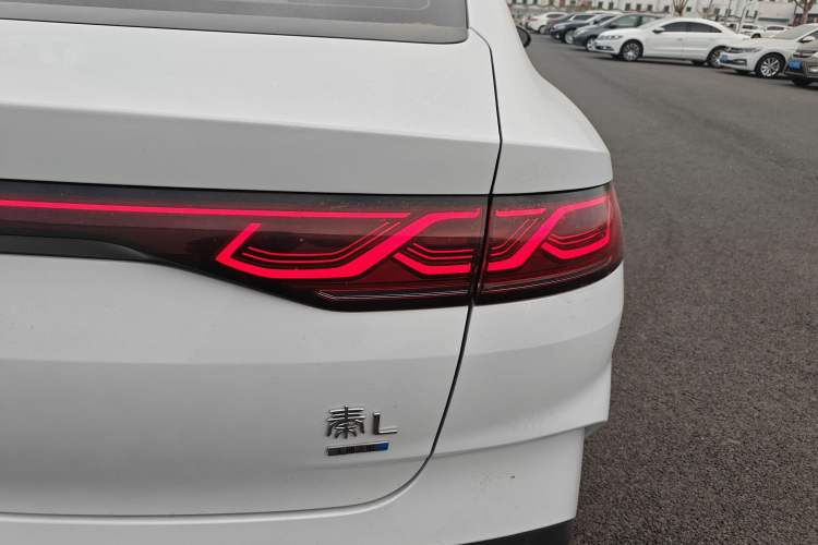 Used BYD Qin L 2025 DM-i Smart Drive 120KM Superior Model