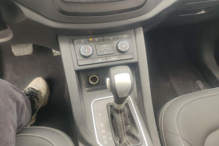 Used Bestune X40 2017 1.6L Automatic Prestige Edition
