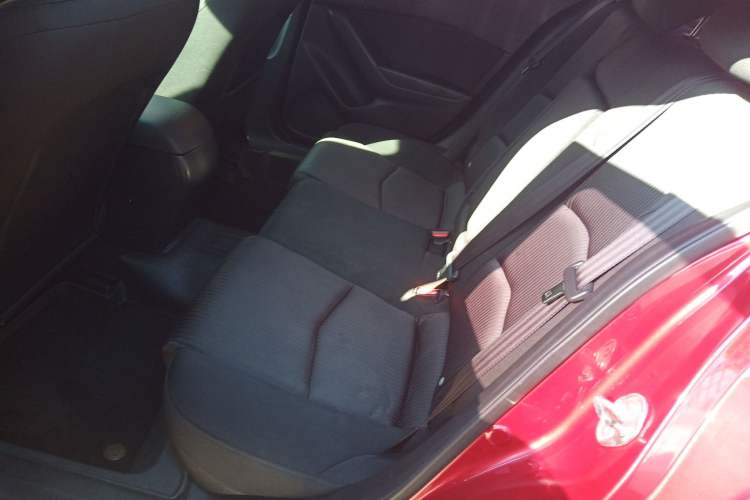 Used Mazda Mazda 3 Axela 2016 Sedan 1.5L Automatic Comfort Model
