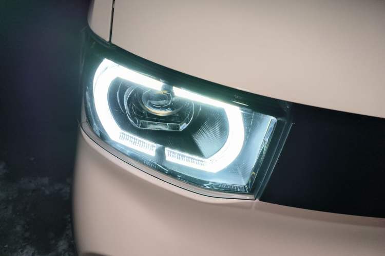 Used Wuling Hongguang MINIEV 2021 Macaron Fashion Model Lithium Iron Phosphate
