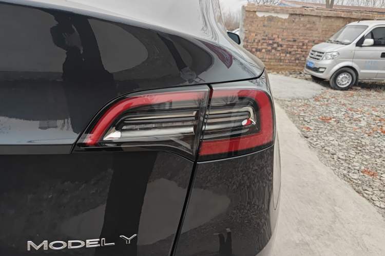 Used Tesla Model Y 2024 Rear-Wheel-Drive Version
