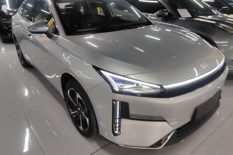 Used Geely Galaxy L6 2025 EM-i 140km Starship Edition