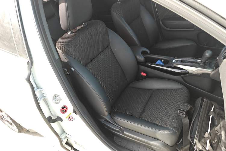 Used Honda XR-V 2015 1.8L EXi CVT Comfort Version