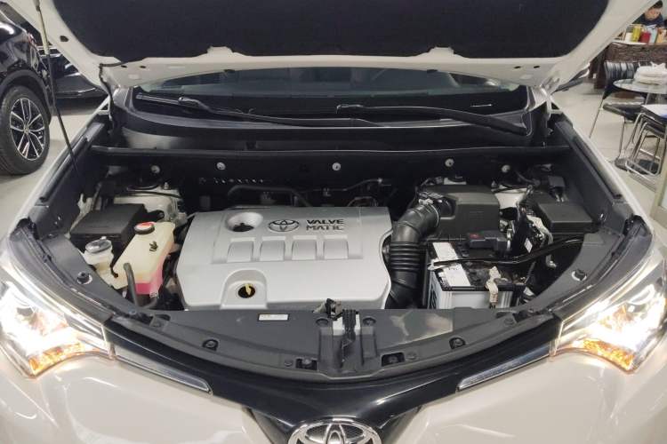 Used Toyota RAV4 2016 2.0L CVT 4x4 New Edition China V Standard
