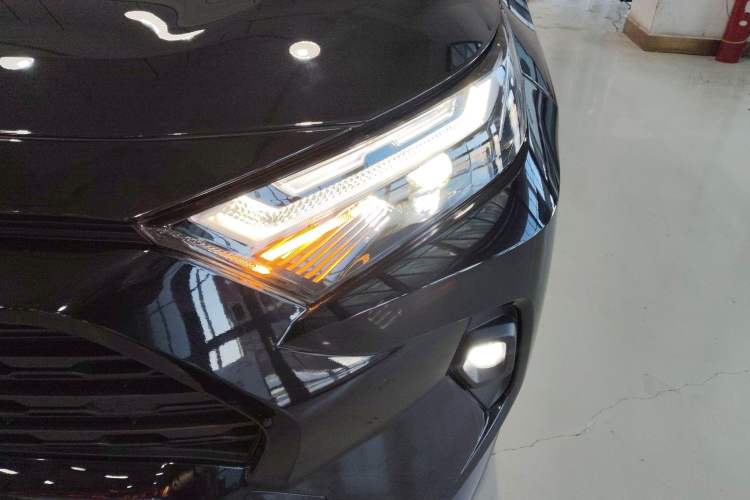 Used Toyota RAV4 2023 2.0L CVT Two-Wheel Drive Fashion Plus Edition