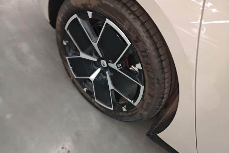 Used  SU7 2024 Rear-Drive Long-Range Intelligent Driving Version