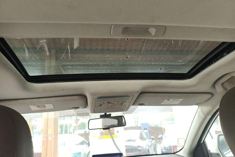 Used FORTHING Joyear X5 2017 1.6L Manual Luxury Model
