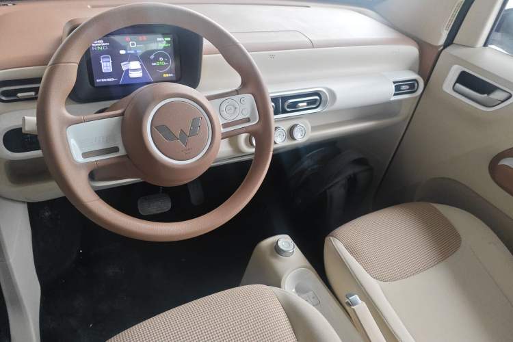 Used Wuling Hongguang MINIEV 2024 3rd Generation 215km Youth Edition