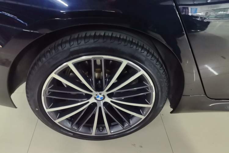 Used BMW 5 Series 2020 530Li Leading Model M Sport Package
