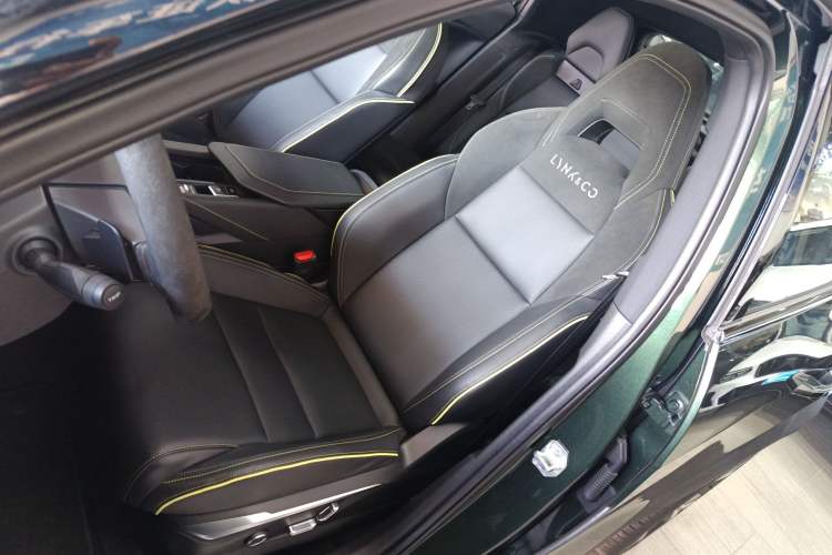 Used Lynk & Co 06 2023 Remix 1.5T Hero
