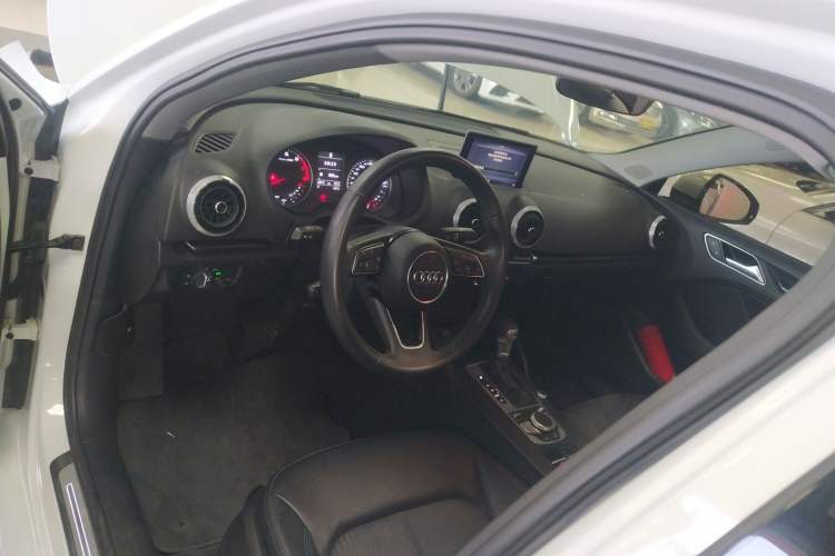 Used Audi A3 2020 Limousine 35 TFSI Fashion Edition China VI Emission Standard
