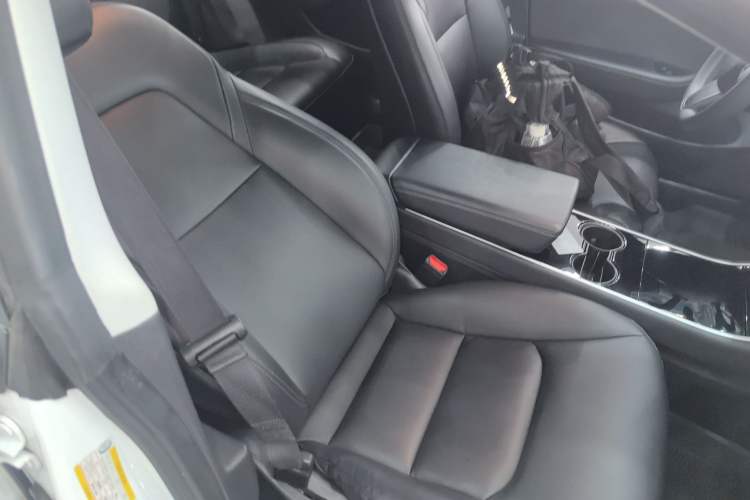 Used Tesla Model 3 2019 Standard Range Rear-Drive Upgraded Version
