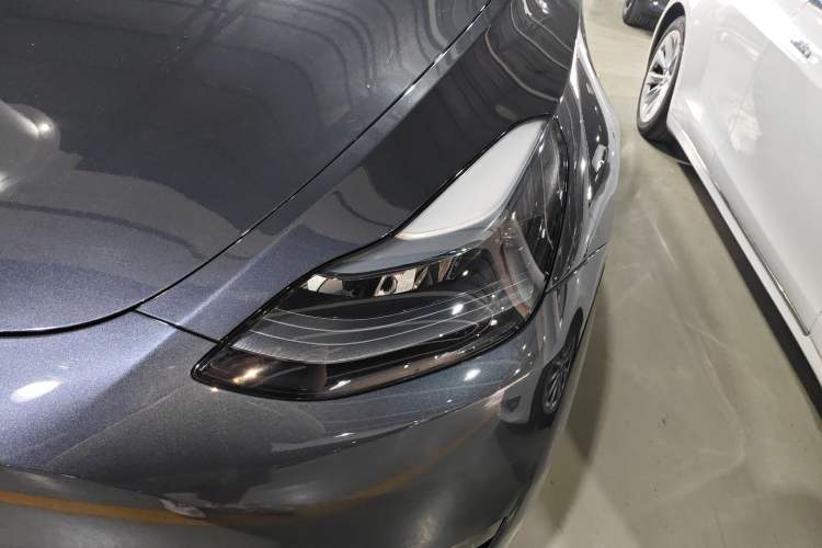 Used Tesla Model Y 2024 Long-Range All-Wheel-Drive Version