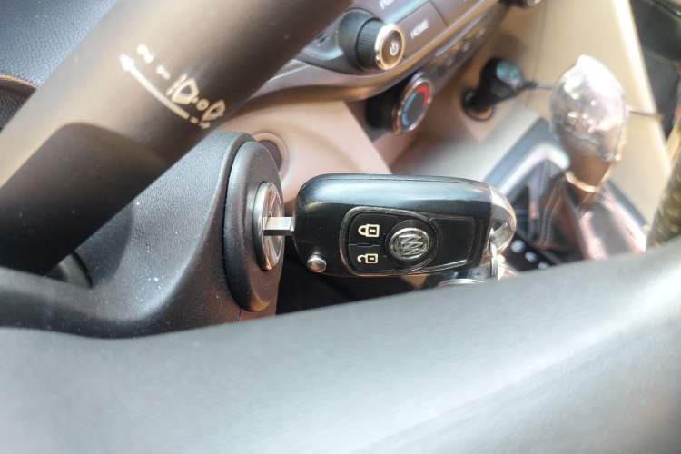 Used Buick GT 2015 15N Automatic Elite Version
