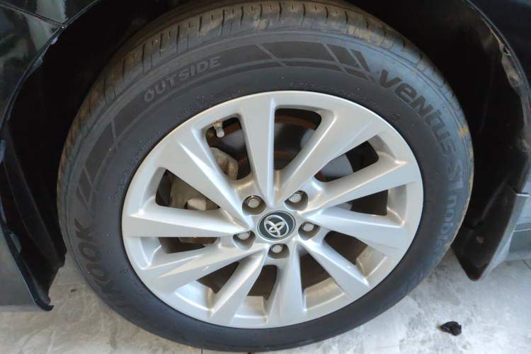 Used Toyota Camry 2021 2.0G Luxury Edition
