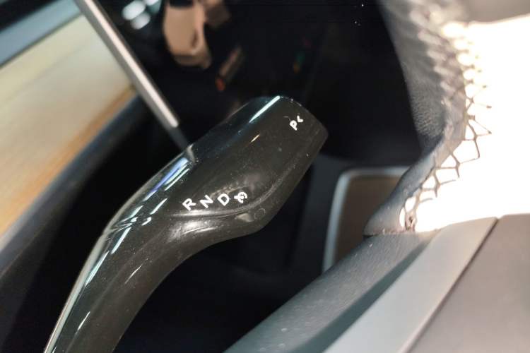 Used Tesla Model Y 2021 Long-Range All-Wheel-Drive Version