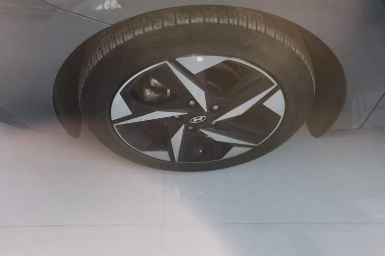 Used Hyundai Elantra 2022 1.5L CVT LUX Prestige Edition