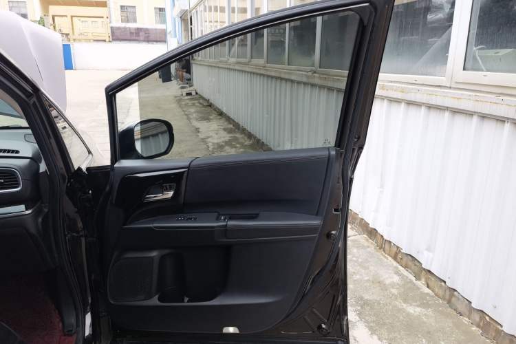 Used Honda Elysion 2019 2.0L Hybrid Luxury Edition
