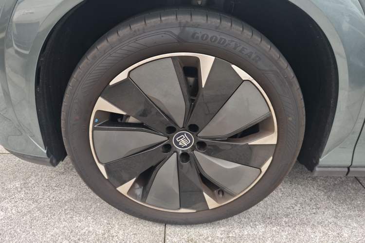 Used BYD Tang L 2025 EV 600KM All-Wheel-Drive LiDAR Flagship Model