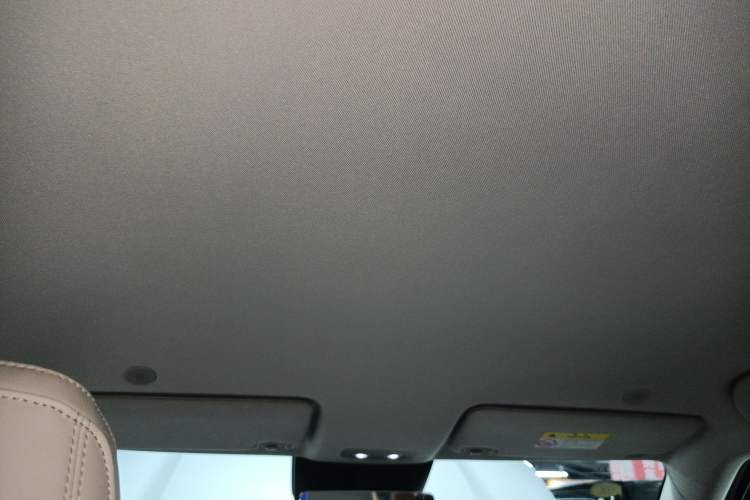 Used BYD Yuan UP 2025 Intelligent Driving Version 401 km Leading Edition
