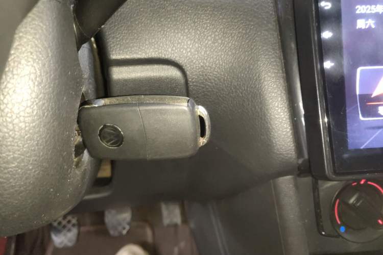 Used Volkswagen Polo 2016 1.4L Manual Fashion Model
