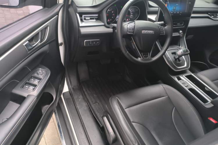 Used Haval M6 2021 PLUS 1.5T DCT Luxury Smart Connectivity Model
