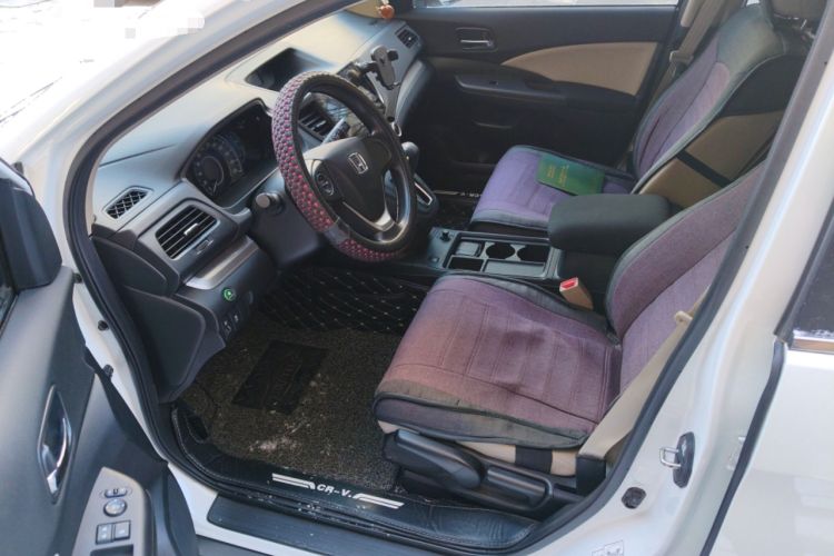 Used Honda CR-V 2015 2.0L two-wheel drive urban version
