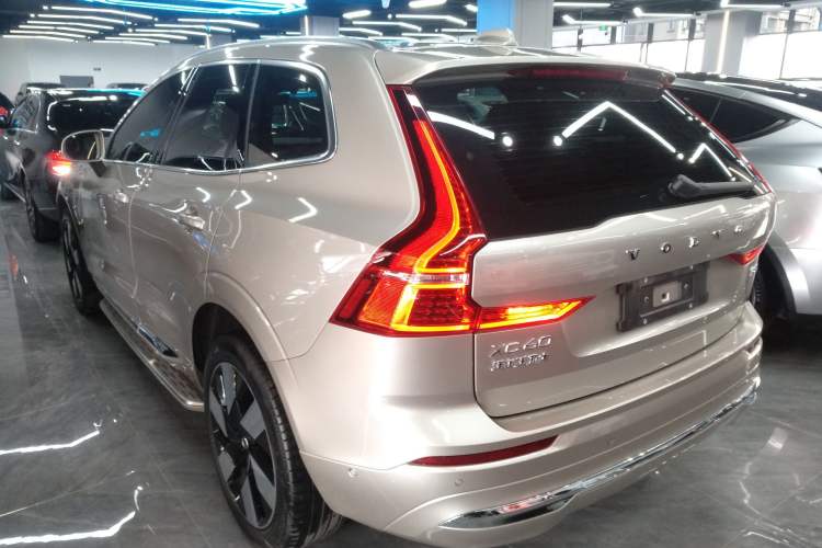 Used Volvo XC60 New Energy 2025 Plug-in Hybrid Long-Range All-Wheel Drive Smart & Luxurious Edition