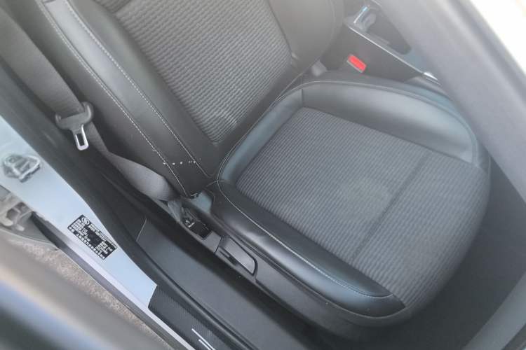 Used Buick Regal 2015 1.6T Fashion Tech Model
