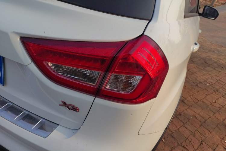 Used Geely Auto Vision X3 2017 1.5L Automatic Elite Model