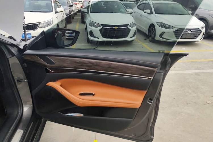 Used  L7 2022 Dynamic Model
