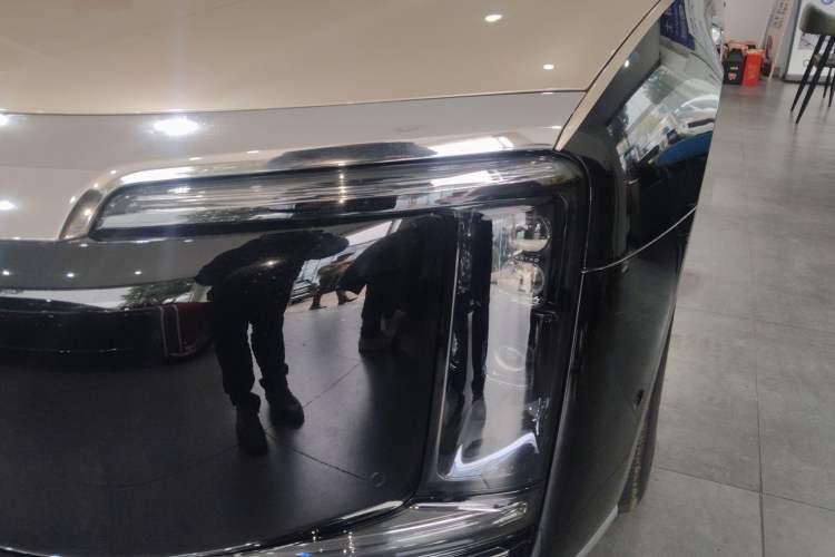 Used Hima S800 2025 Model, Range-Extended Starlight Premium Edition, 5 Seats